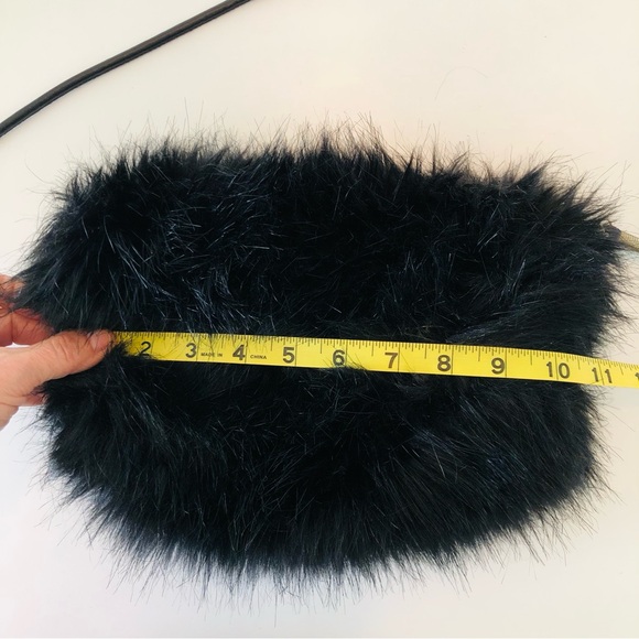 Black Faux Fur Shoulder Crossbody Bag & Warm Winter Muff with Detachable Strap - Picture 8 of 12
